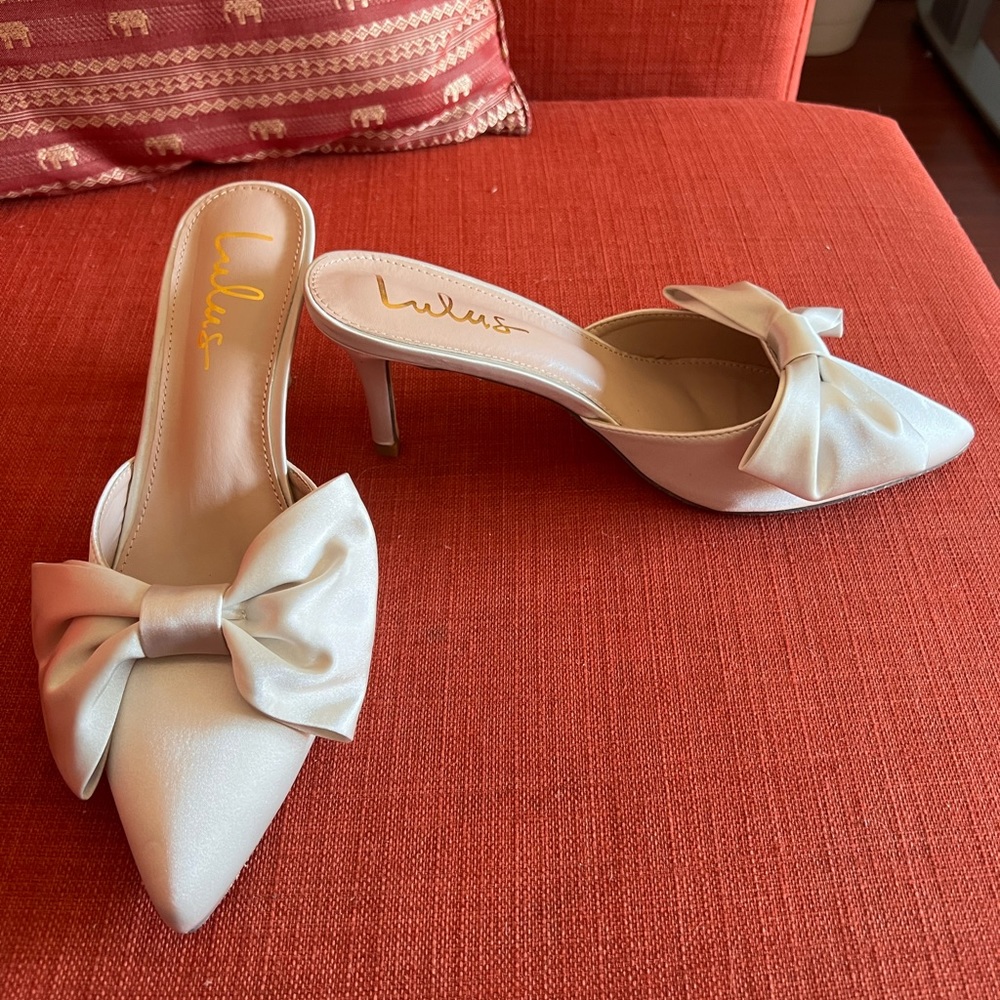 Satin bow Kitten Heel shoes